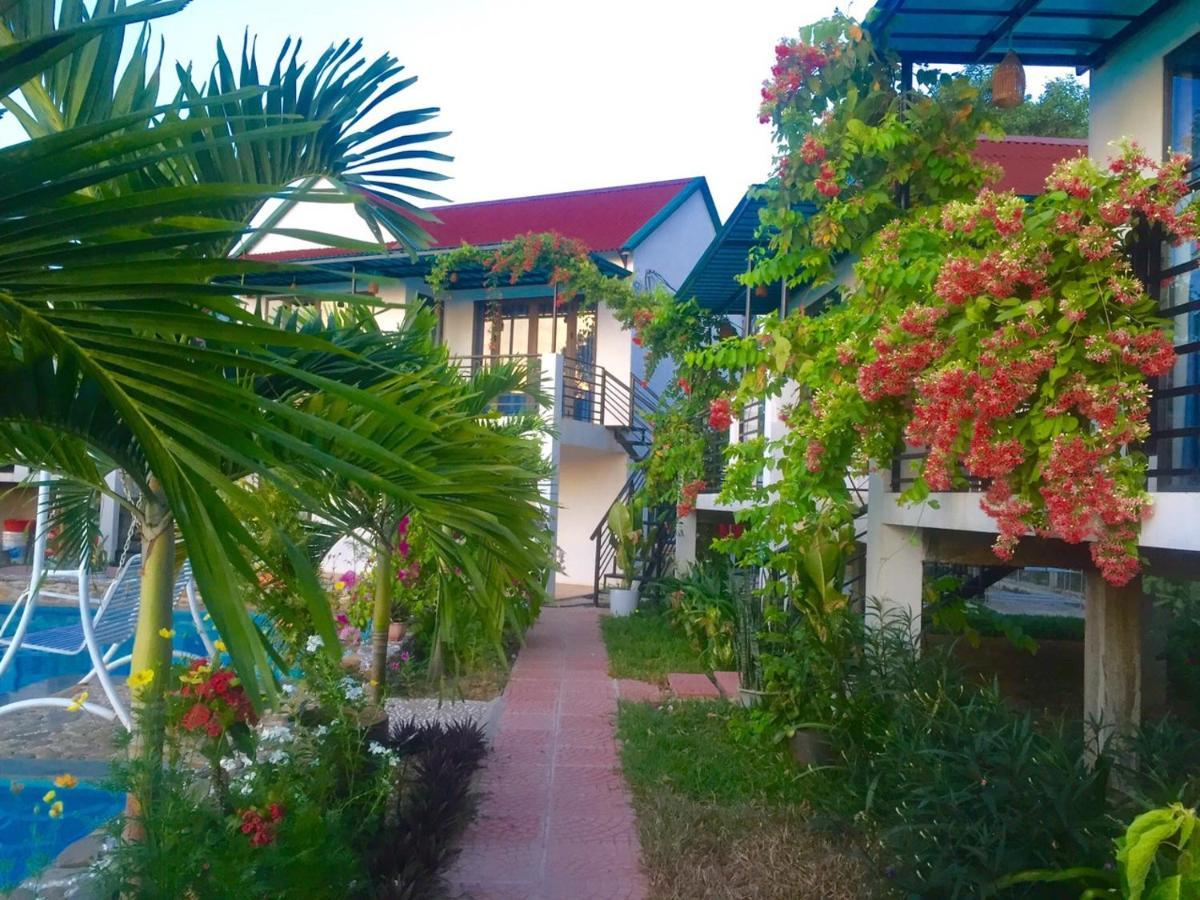 Palafita Bungalow Phong Nha Eksteriør billede