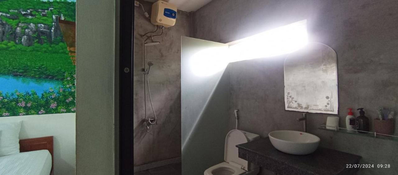 Palafita Bungalow Phong Nha Eksteriør billede