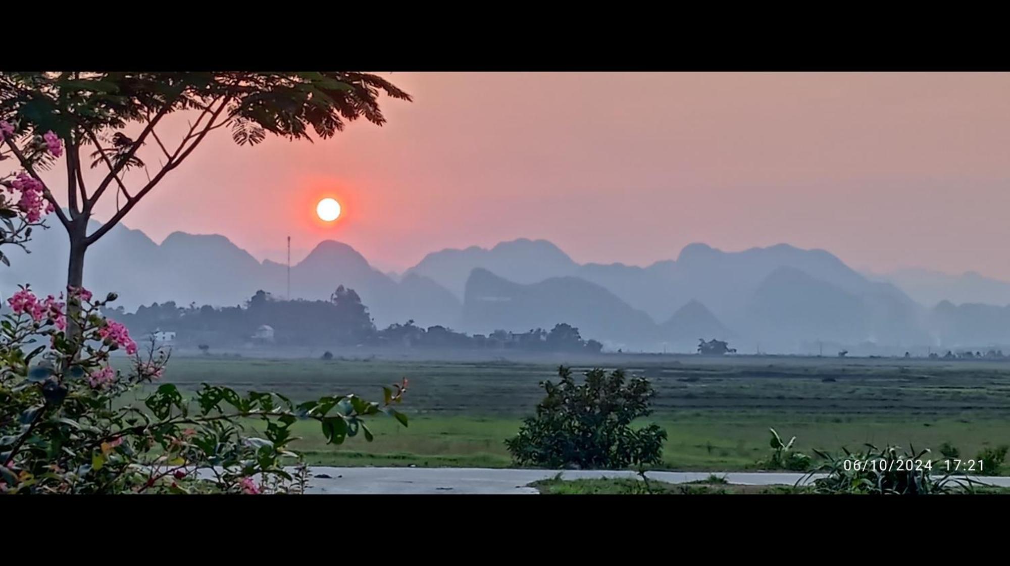 Palafita Bungalow Phong Nha Eksteriør billede